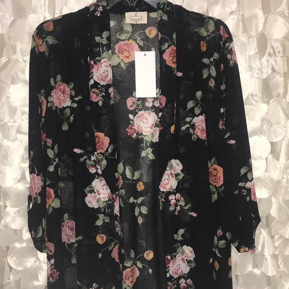 Top - Picture 2 of 3